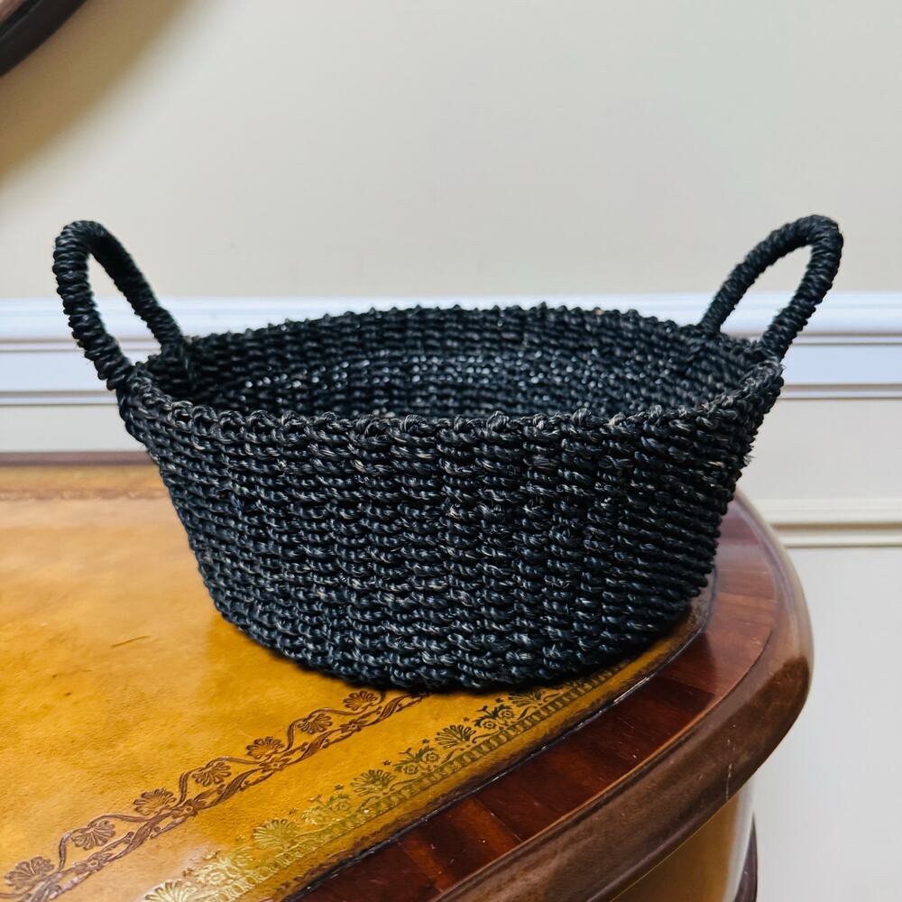 Woven Seagrass Black Round Scoop Basket with 2 handles